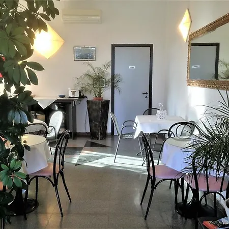 La Conchiglia 3* ラ・マッダレーナ